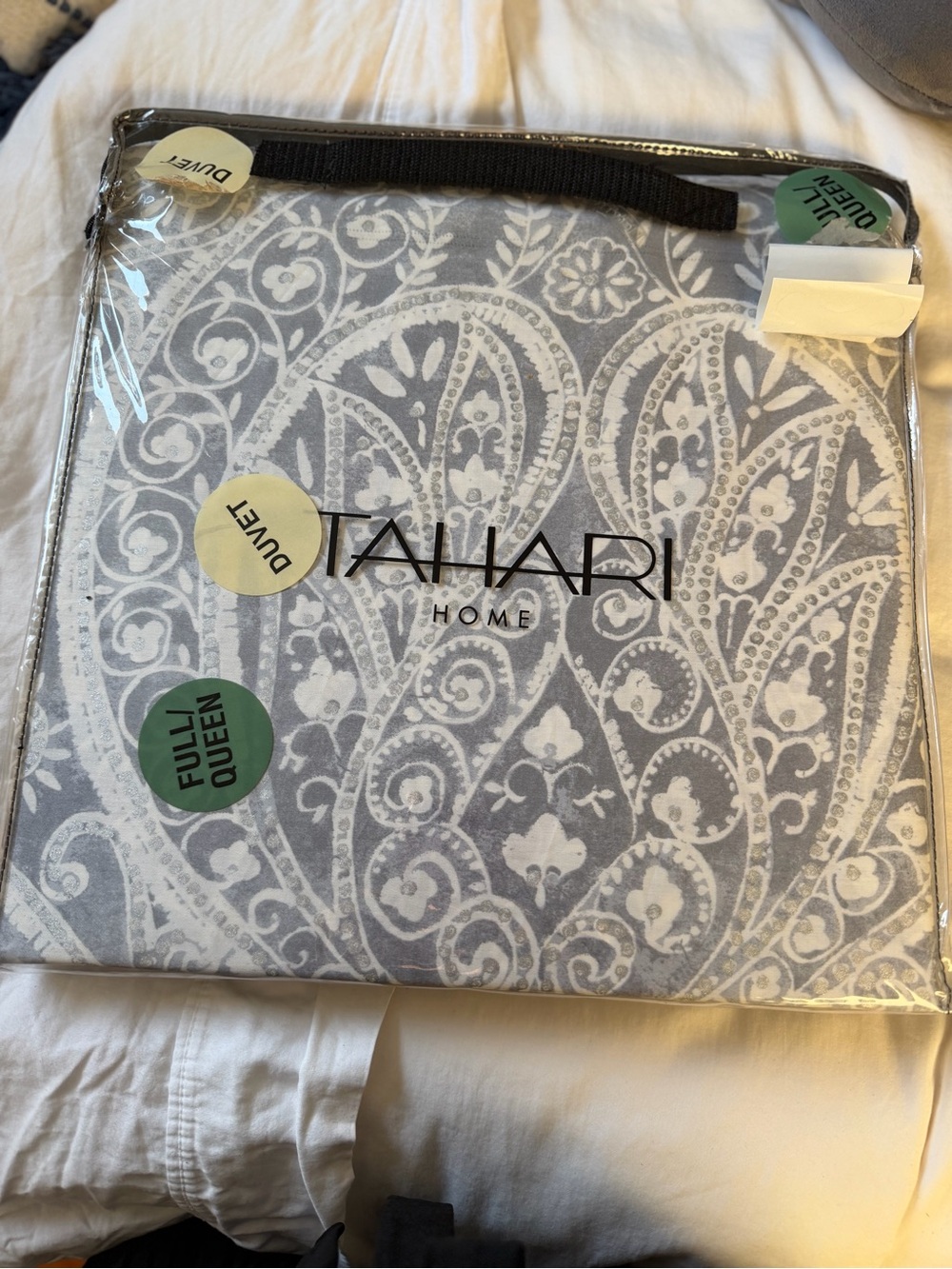 Tahari Gray and White Paisley Full/Queen Duvet Set - Picture 2 of 2